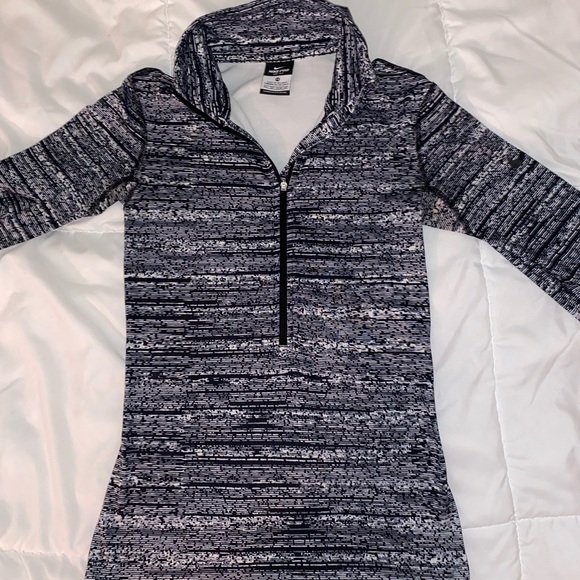 Nike DRI-FIT quarter zip - Picture 1 of 3